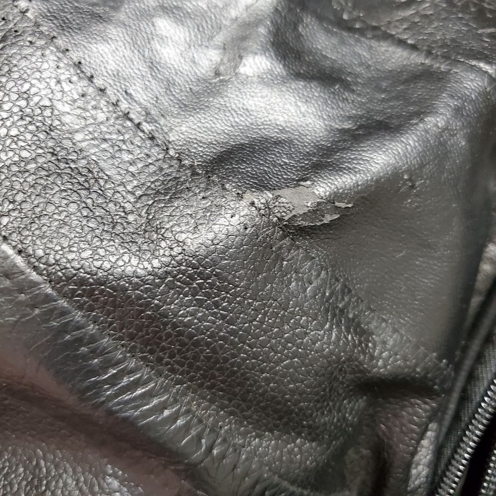 **Last Chance!! Final Sale** Diamond Plate buffalo leather duffel bag - Picture 7 of 8